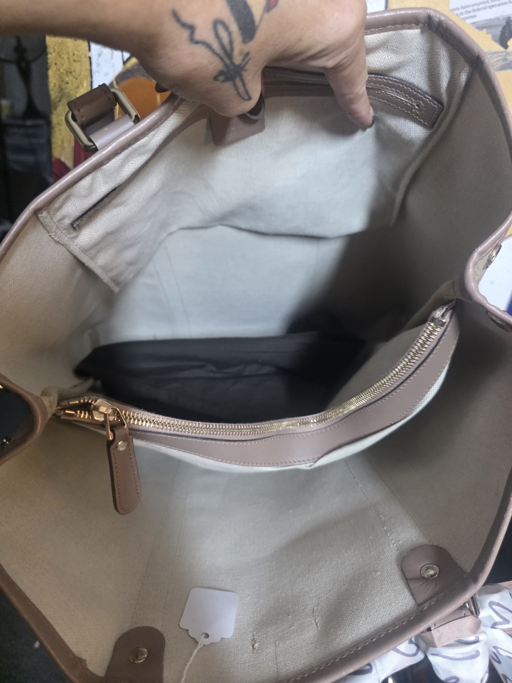 Women's Beige Tote Bag - Classic Everyday Carry